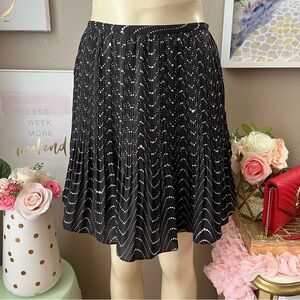 Kate Spade Wavy dot pleated skirt size 0